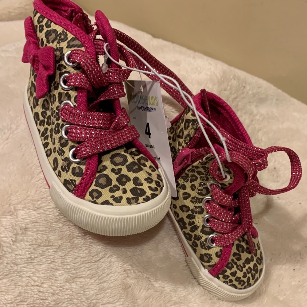 Shoes - Picture 3 of 4